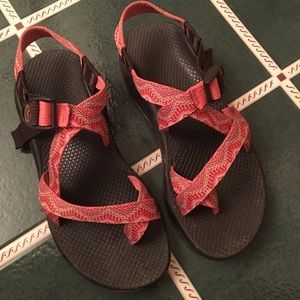 Women’s Chacos 9